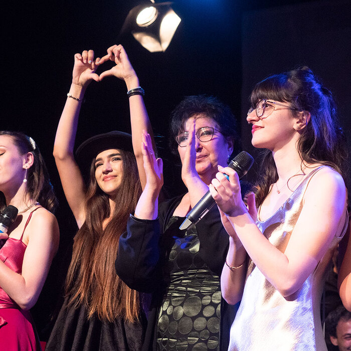 2611043_700x700_crop_478b24840a